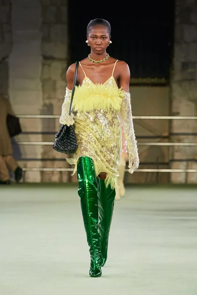 Look 68